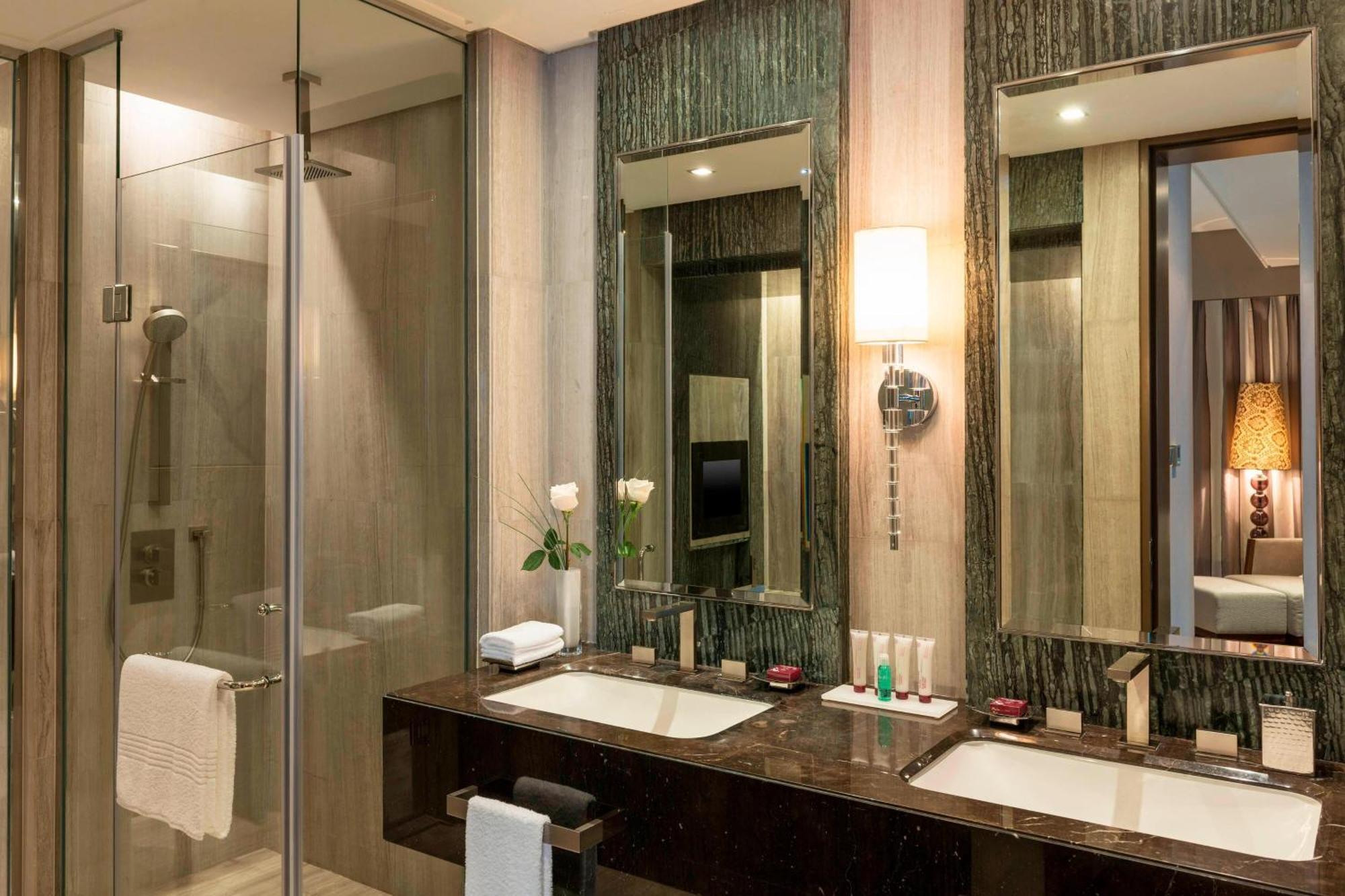 Hotel Le Meridien Centre Bahrain