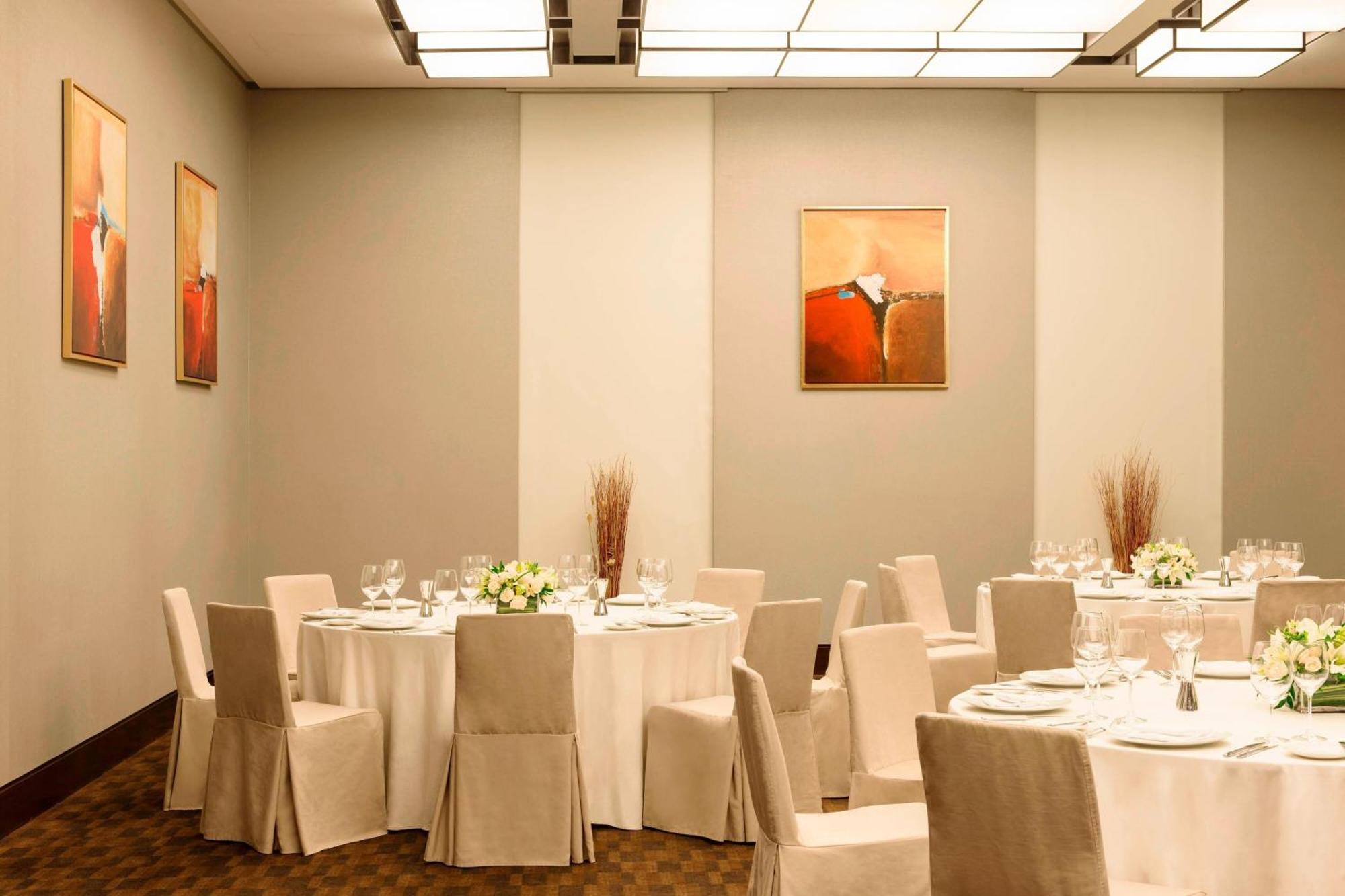 Le Meridien Centre Bahrain 5*