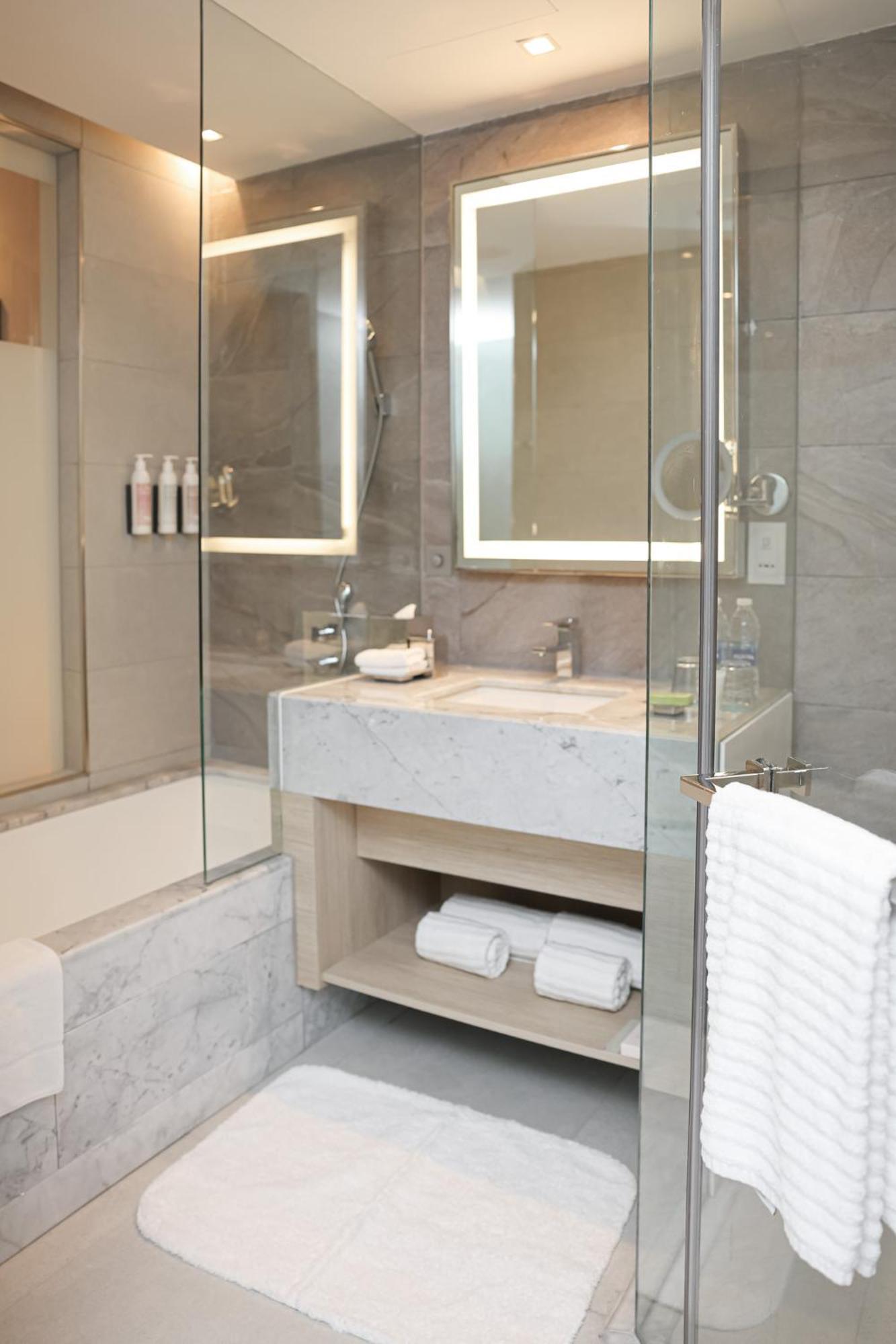 Le Meridien Centre Bahrain होटल