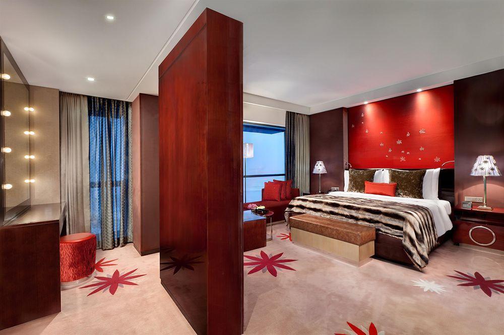 Hotel Le Meridien Centre Bahrain 5*