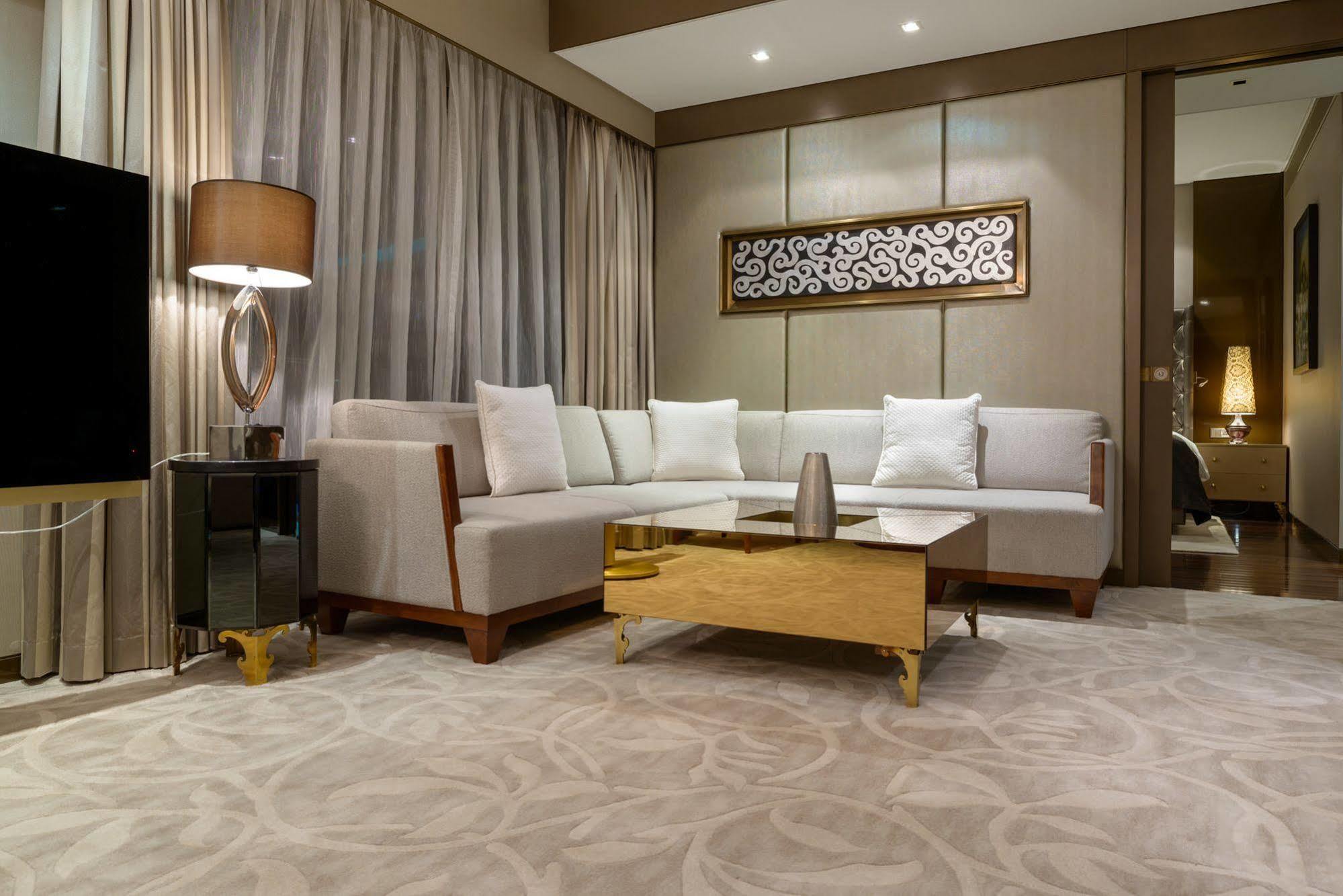 Hotel Le Meridien Centre Bahrain